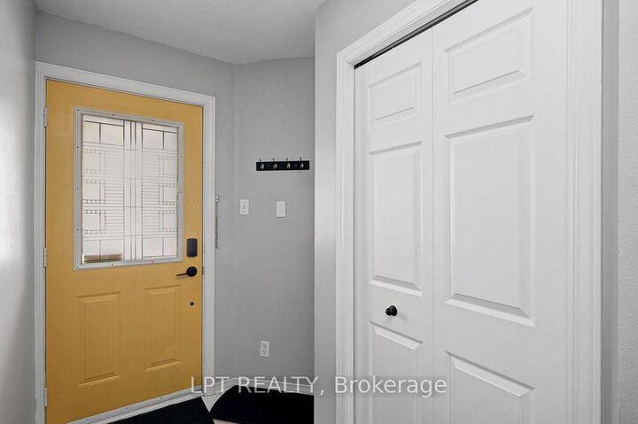 Property Photo:  204 Briston Private 30  ON K1G 5P8 