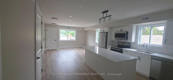 Property Photo: 118 Scott Street 2 ON N7G 1K3