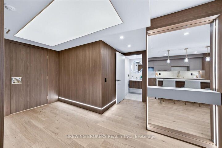 Property Photo: 3600 Yonge Street 737 ON M4N 2N6