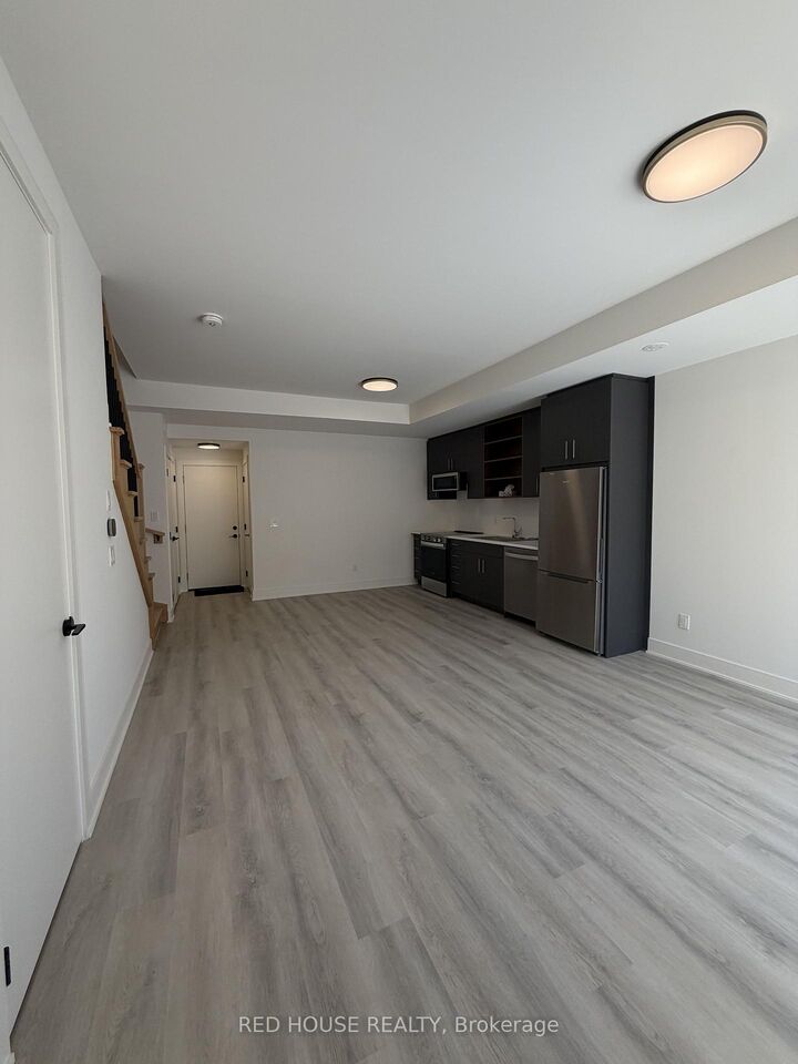 Property Photo:  152 Everett Common  ON L2P 0G8 