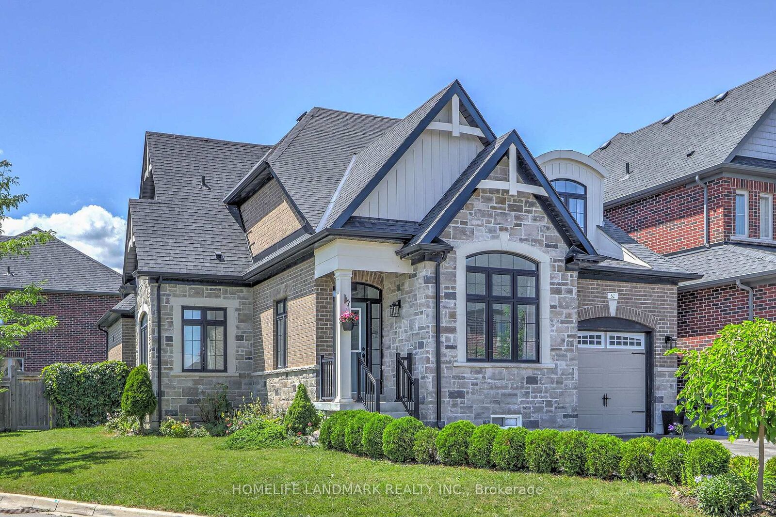 Property Photo:  62 Ladder Crescent  ON L9N 0N8 