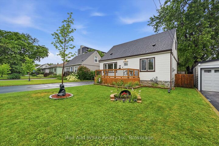 Property Photo: 450 East 42nd Street ON L8T 3B3