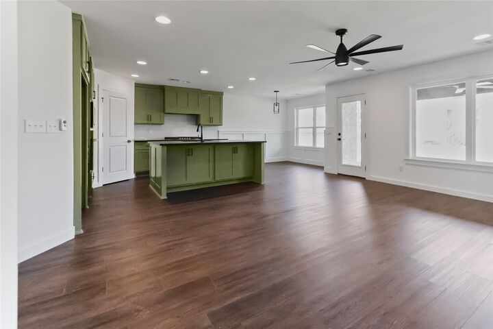 Property Photo:  4611 S Chestnut Avenue  OK 74011 