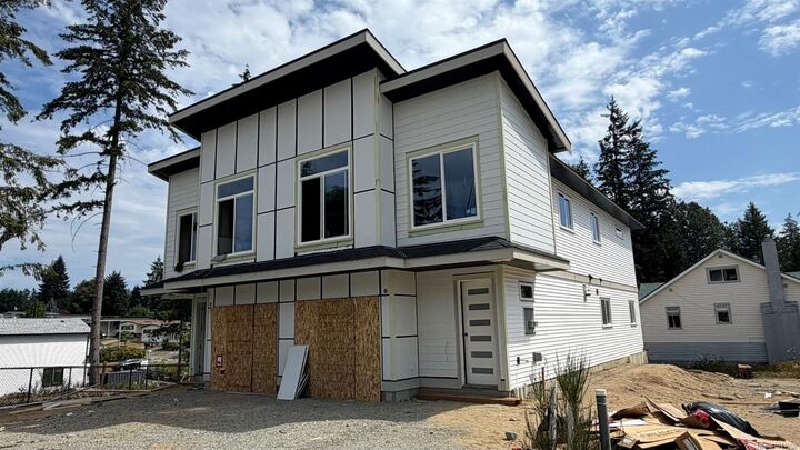 Property Photo: 2306 Sparrow Lane BC V9T 3R7