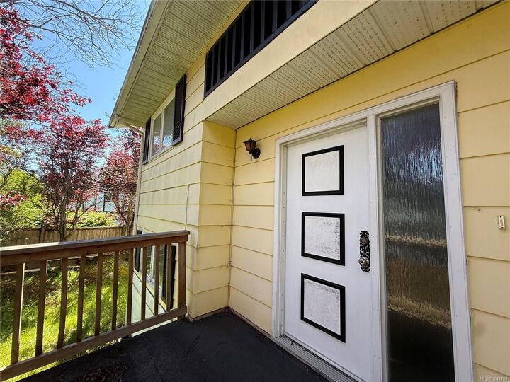 8845 Central St — photo 1