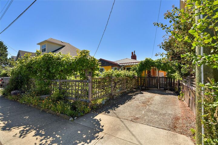 Property Photo:  2420 Dryfe St  BC V8R 5T2 