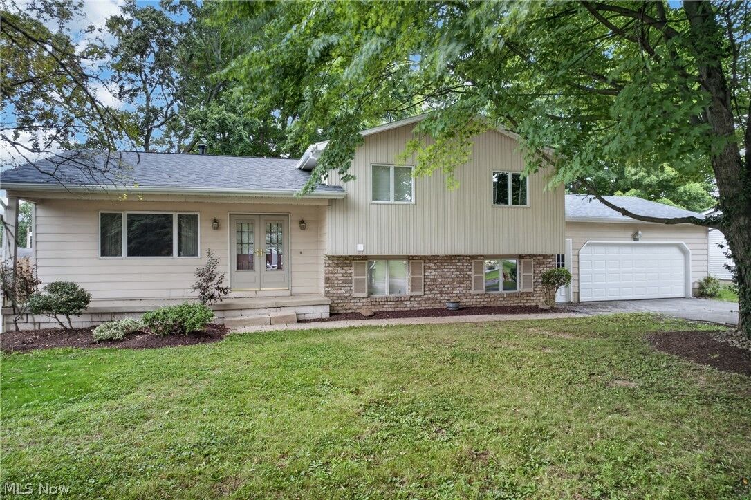 Property Photo: 8488 Crystal Drive OH 44512