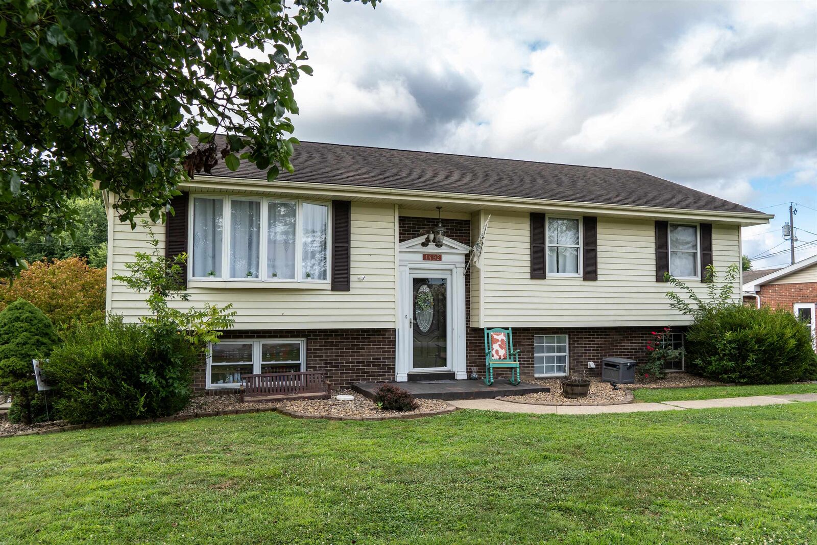 Property Photo:  1492 S Calumet Drive  KY 41183 
