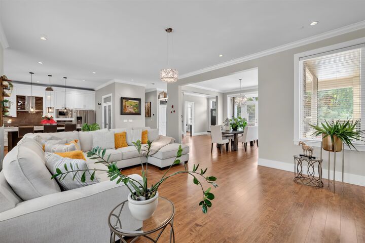 Property Photo: 36643 E Auguston Parkway BC V3G 0E8