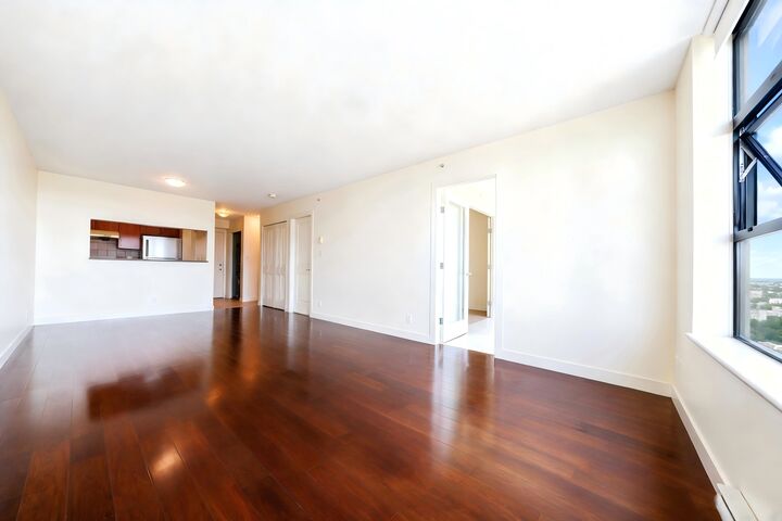 Property Photo: 5380 Oben Street 1106 BC V5R 6H7