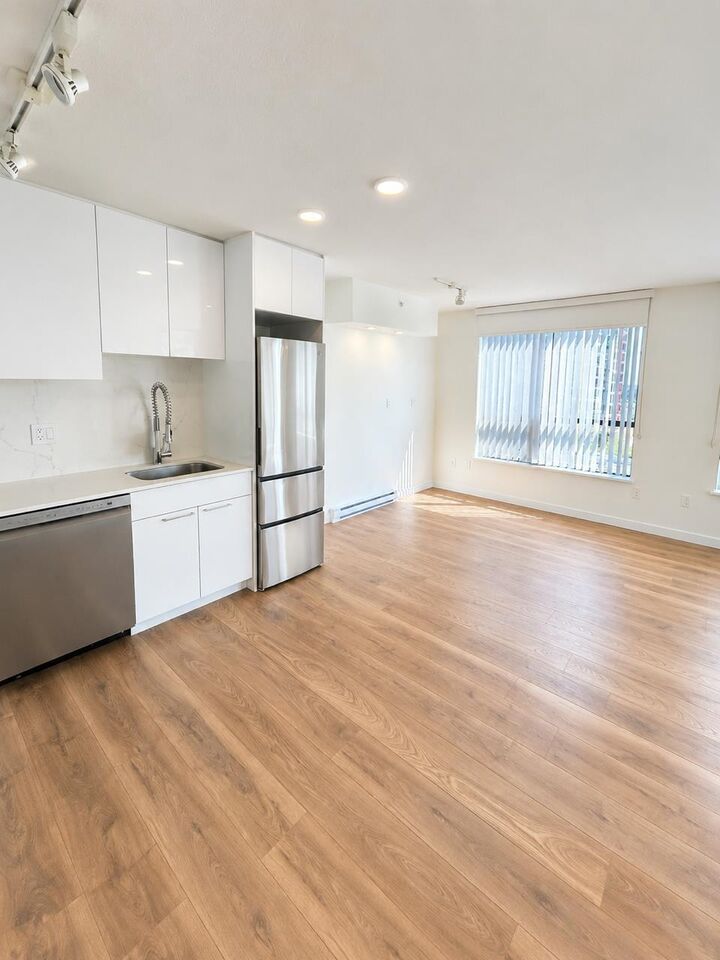 Property Photo:  2982 Burlington Drive 1002  BC V3E 1R2 