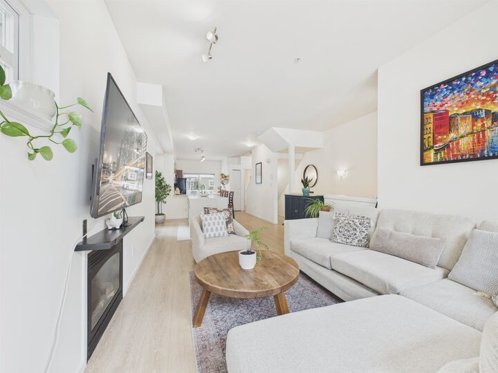Property Photo:  935 Ewen Avenue 57  BC V3M 0A1 
