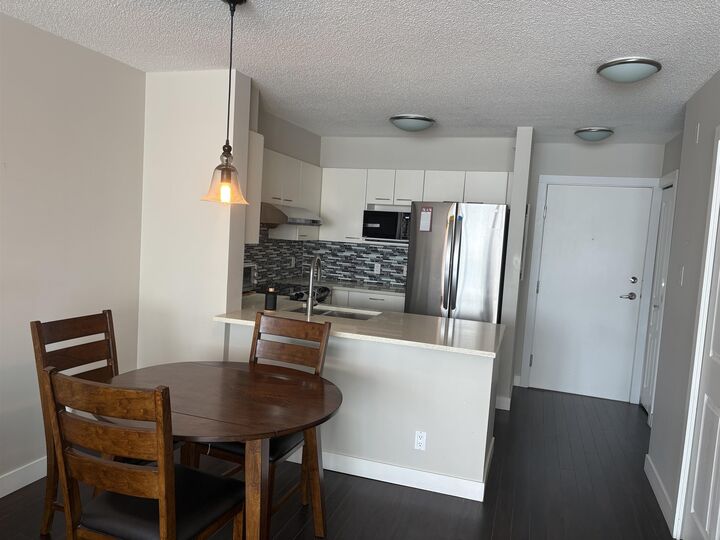 Property Photo: 1575 W 10th Avenue 707 BC V6J 5L1