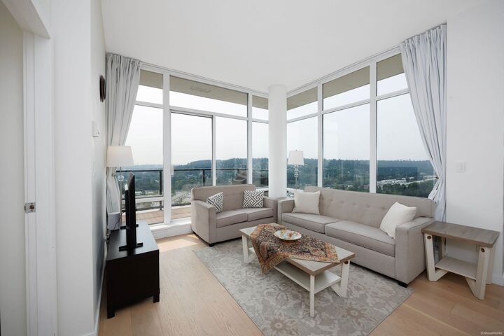 Property Photo: 2980 Atlantic Avenue 3704 BC V3B 0G2