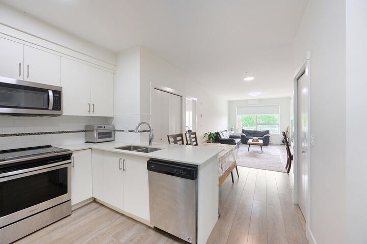 Property Photo: 22577 Royal Crescent 305 BC V2X 2M2