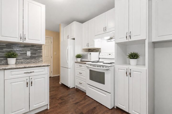 Property Photo:  9175 Mary Street 109  BC V2P 4H7 