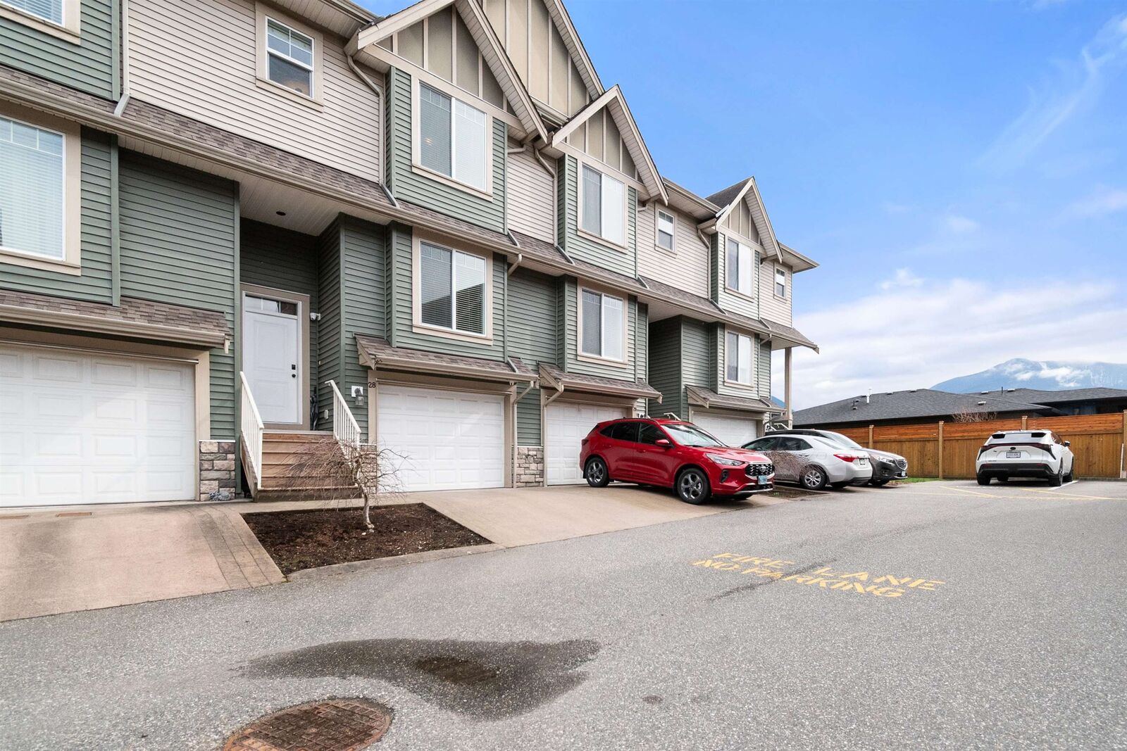 Property Photo: 6498 Southdowne Place 28 BC V2R 0K3