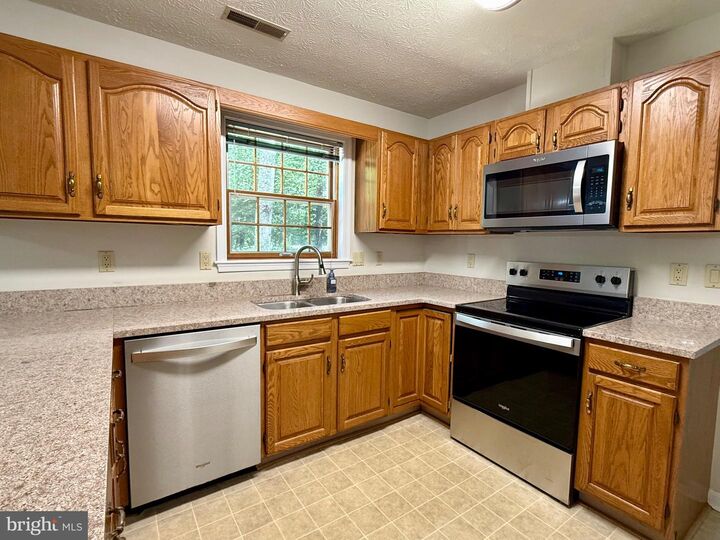 Property Photo:  23124 Autumn Leaf Way  MD 20619 