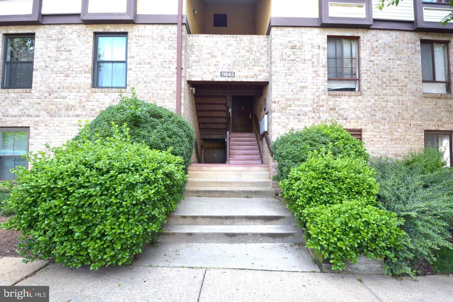 Property Photo: 11643 Stoneview Square 2B VA 20191