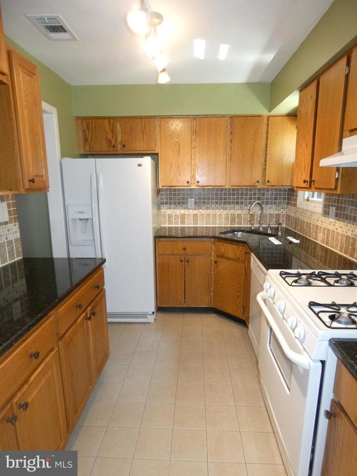 Property Photo:  123 Wyndham  NJ 08691 