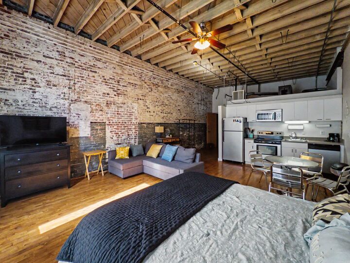 Property Photo:  423 E 3rd #216  AR 72116 