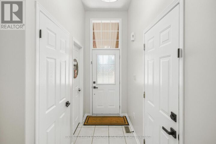 Property Photo:  529 St Lawrence Drive  ON L3C 7H9 
