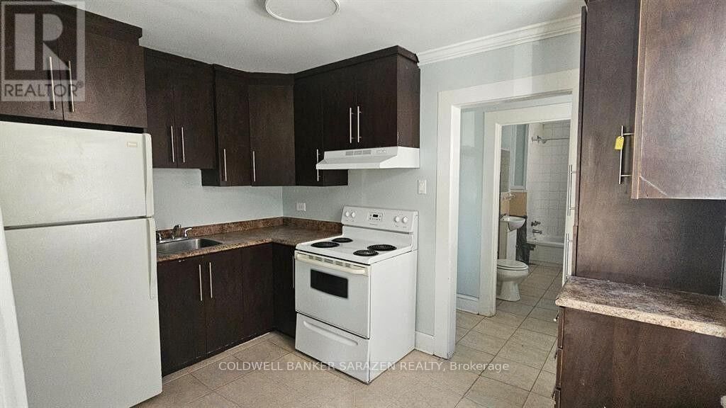 Property Photo: 263 St Andrew Street ON K1N 5G8
