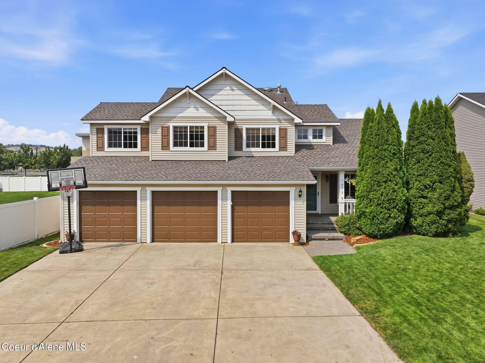 Property Photo: 1013 N Malvern Rd WA 99019