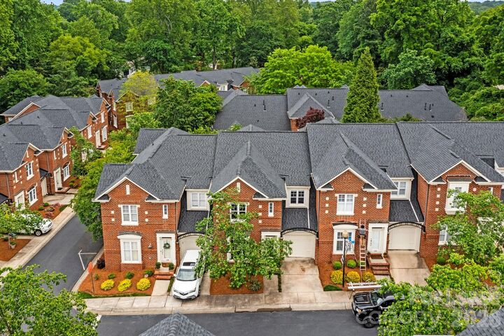 Property Photo: 1192 Hampton Gardens Lane NC 28209
