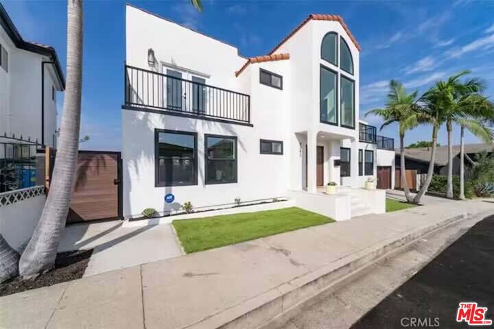 Property Photo:  4243 Don Carlos Dr  CA 90008 