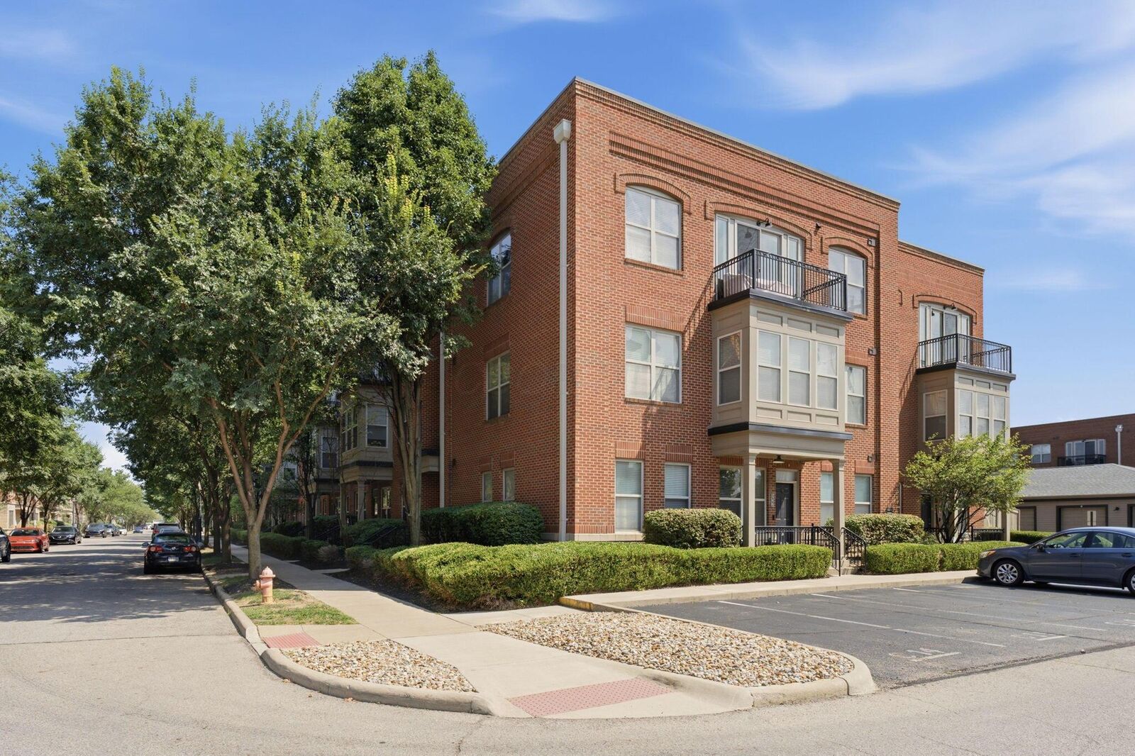 Property Photo:  936 Perry Street  OH 43215 