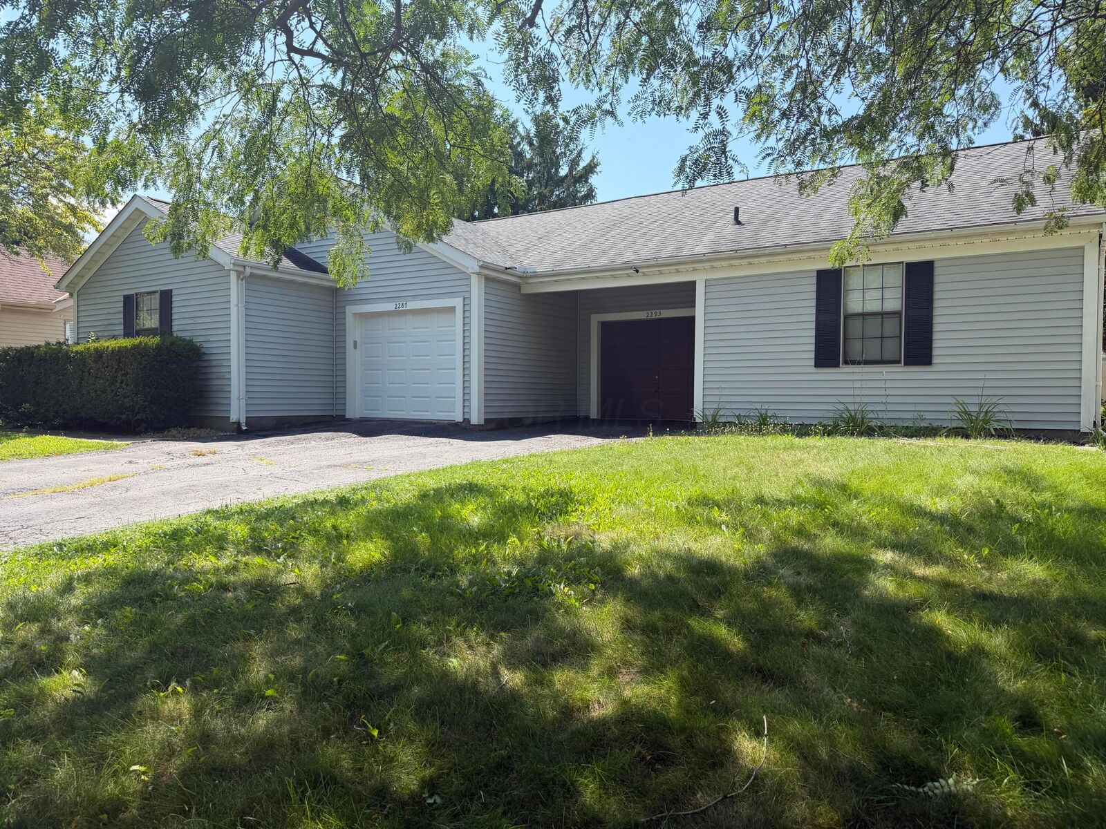 Property Photo: 2293 Deerfield Drive OH 43123