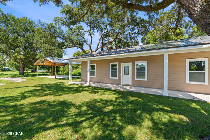 Property Photo: 2201 E 6th Street FL 32401