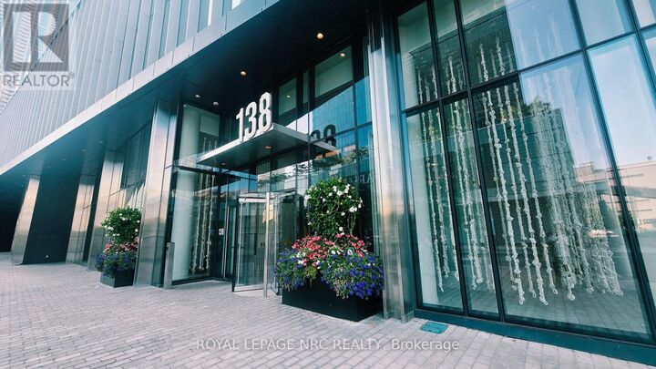 Property Photo:  138 Downes Street 6302  ON M5E 0E4 
