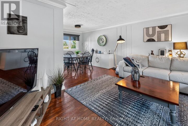 Property Photo: 366 Burlington Crescent ON N5Z 3H1
