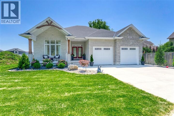 Property Photo: 1035 Bratanek Boulevard ON N7S 0G7