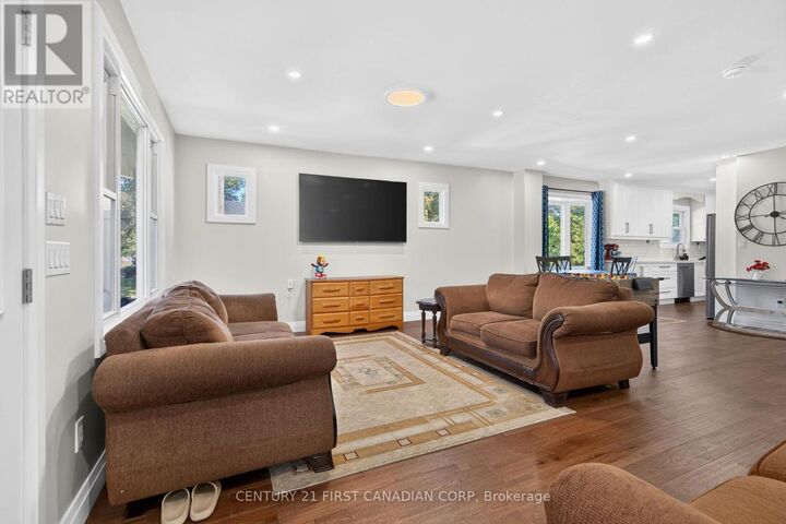 Photo de la propriété:  569 Cheapside Street  ON N5Y 3X7 