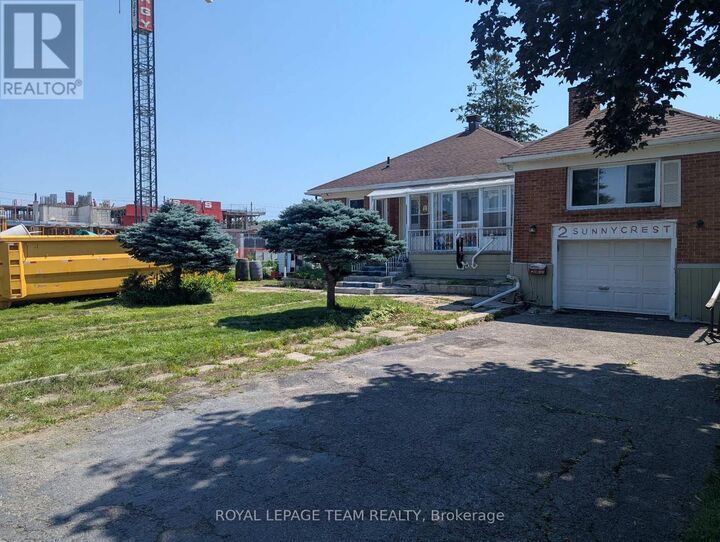 Property Photo:  2 Sunnycrest Drive  ON K2E 5Y2 