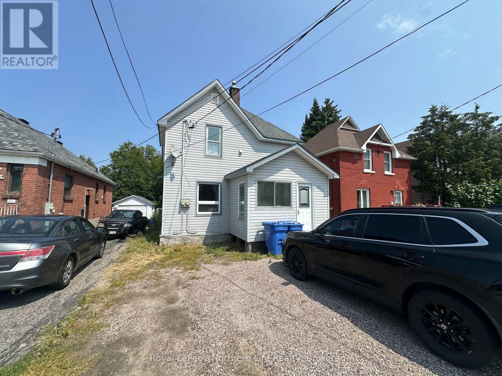 Property Photo: 434 Worthington Street East 2 ON P1B 1H5