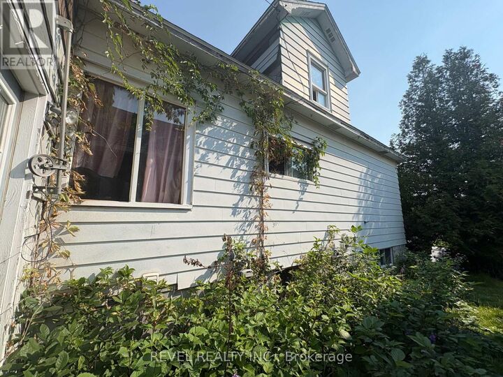 Property Photo:  46 Charles Street  ON P4N 5C3 