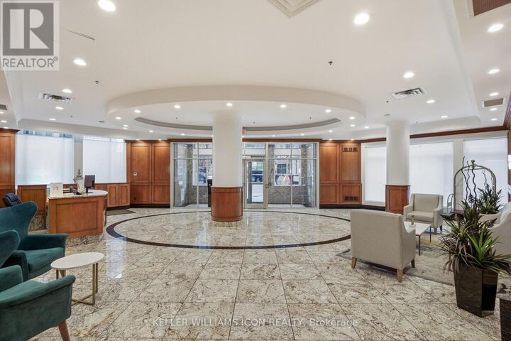 Property Photo:  242 Rideau Street 1202  ON K1N 0B7 
