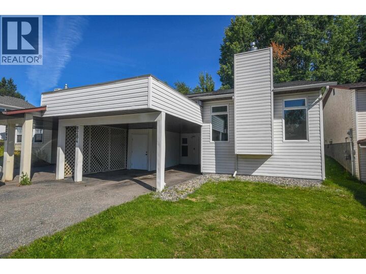 8284 St Lawrence Avenue — photo 1