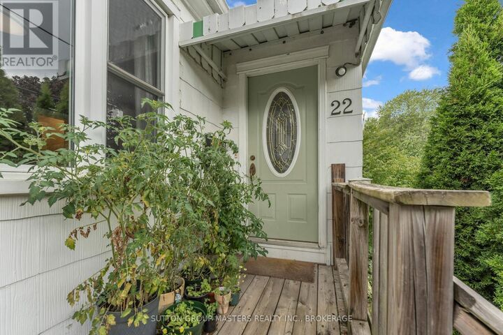 Property Photo: 22 Westdale Avenue West ON K7L 4R9