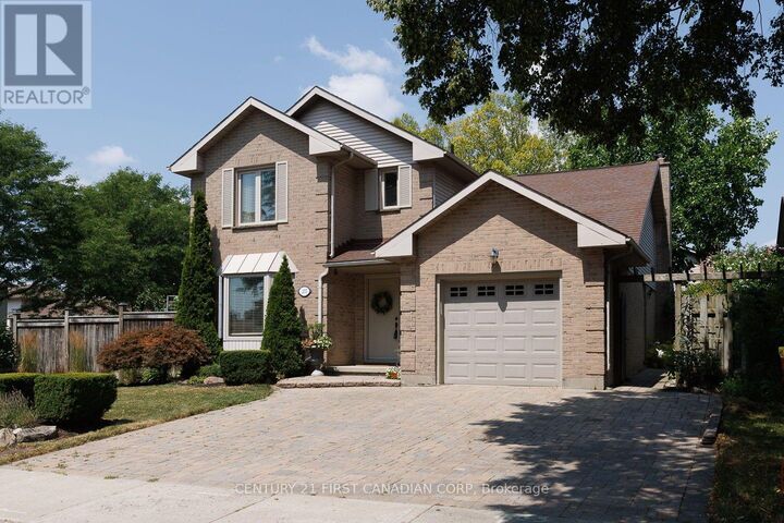 Property Photo: 255 Deveron Crescent ON N5Z 4N2