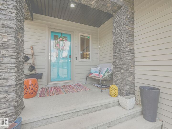 Property Photo:  2825 Anderson Place SW  AB T6W 0V7 