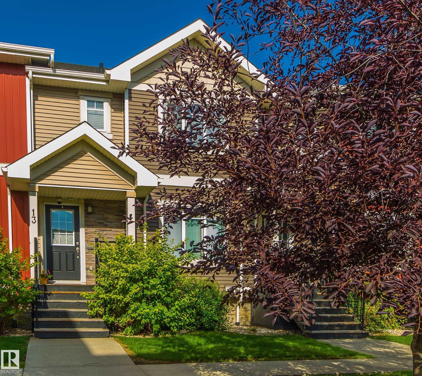 Property Photo: 7289 South Terwillegar Drive NW 13 AB T6R 0N5