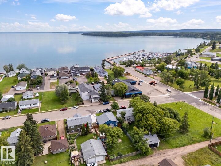 Property Photo:  615 10 Street  AB T9M 1B1 