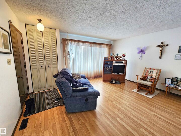 Property Photo:  5118 49 Avenue  AB T0A 3A4 
