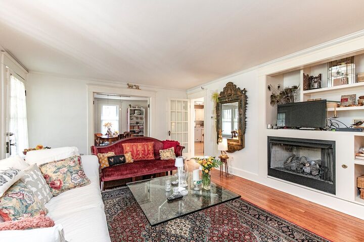 Property Photo:  4 Lake St  VA 23417 