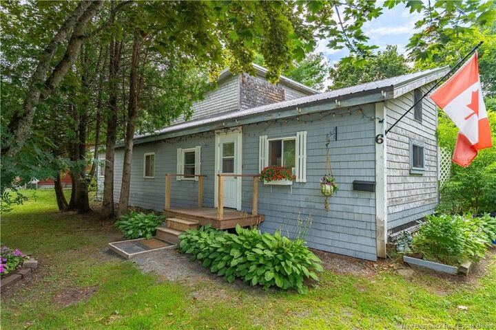 6 Parkwood Drive — photo 1